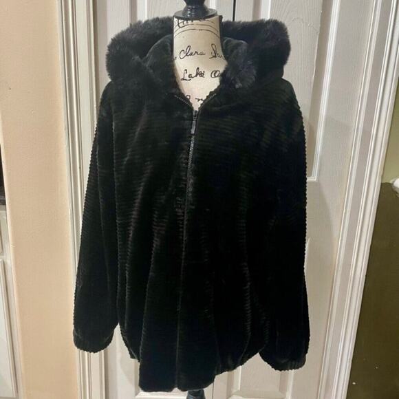 GALLERY NEW YORK COAT HOODED GROOVED FAUX FUR BLACK ZIP UP Sz L MOBWIFE GOTHCORE - Picture 13 of 15